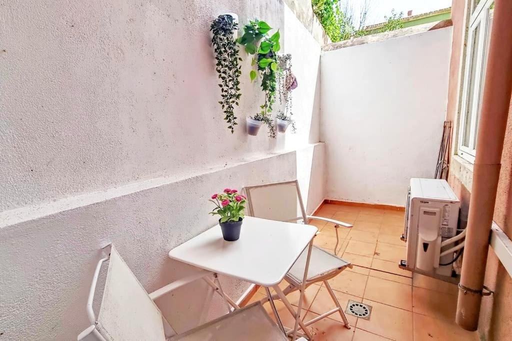 Sapadores - 2 Bedrooms Boho Chic Apartment